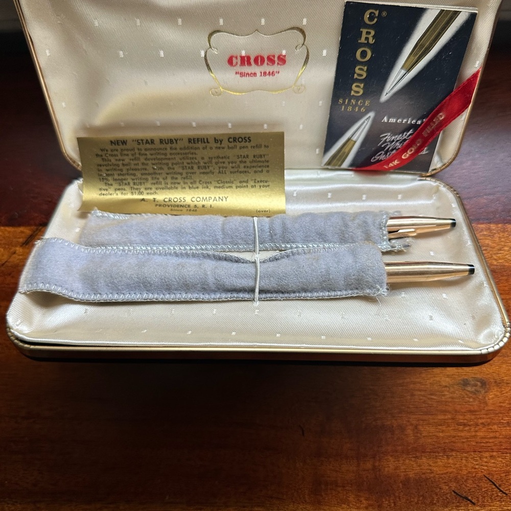 Gold Multifunctional Gadget Organizer